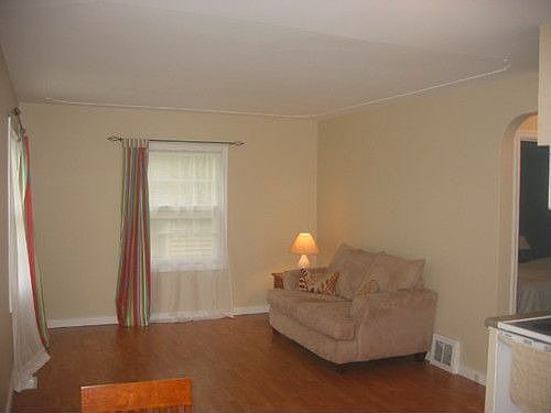 2nd image of 1505 Fuller Ave NE