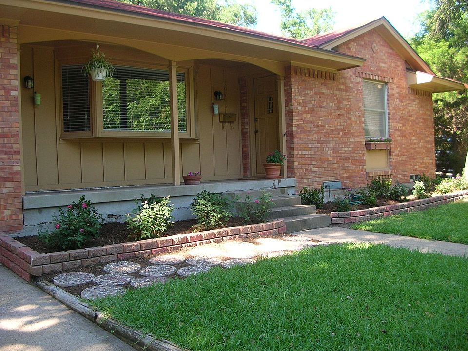 1st image of 10705 Lake Gardens Dr