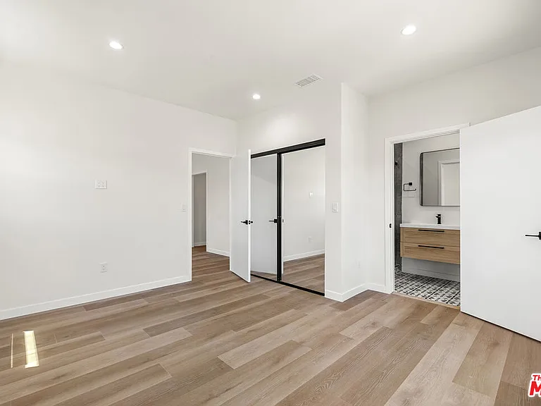 1305 Lucile Ave #2 — Photo 12