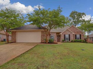 375 Kings Ridge Cir, Brandon, MS 39047