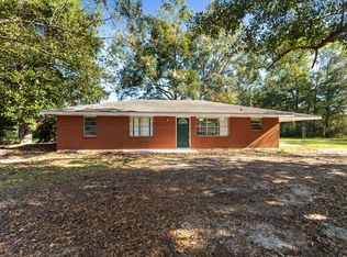 127 Wayne Stewart Rd, Lumberton, MS 39455