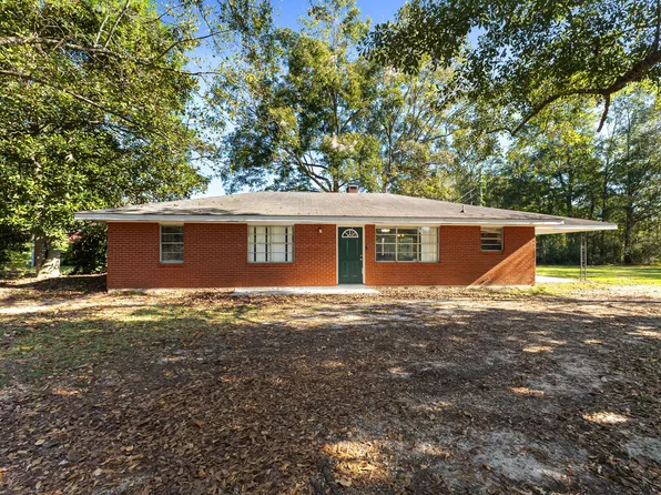 127 Wayne Stewart Rd, Lumberton, MS 39455
