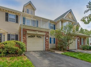 197 Sapphire Ln, Franklin Park, NJ