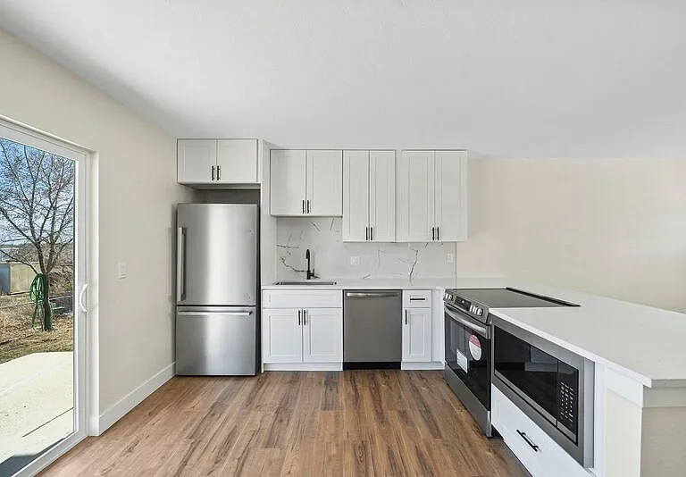 6364 Julian St — Photo 2