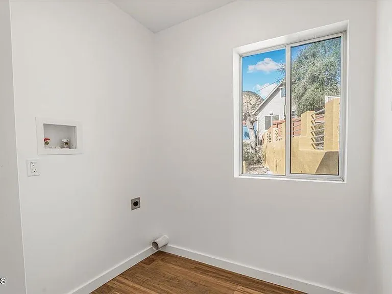 1944 Seminole Dr — Photo 26