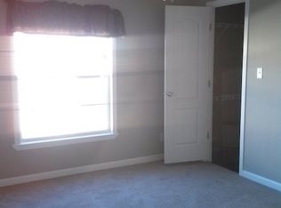 715 Circle Dr, Huntsville, TX 77340