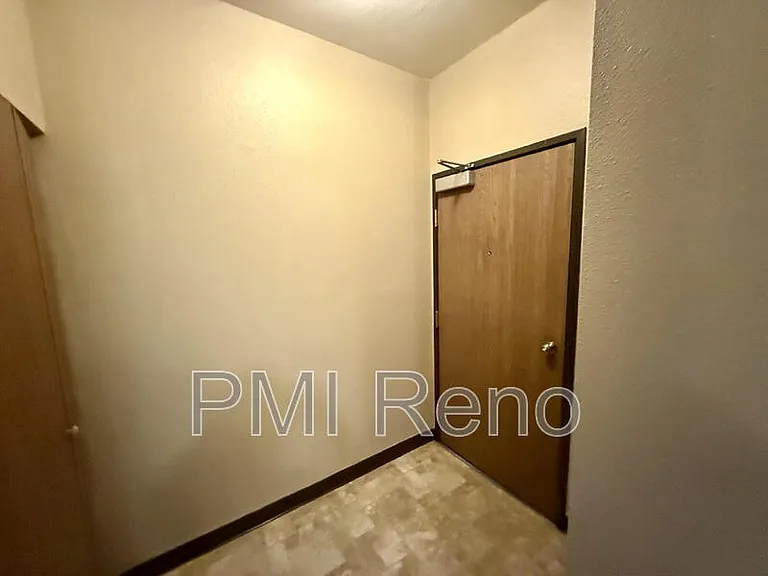 Big Horn Apartments — Photo 40