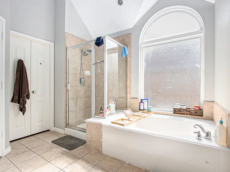 5741 Emerald Brook Ln — Photo 16