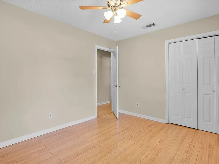 8 N Nicholson Cir — Photo 25