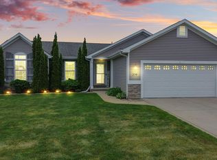 219 Juniper St NW, Demotte, IN 46310