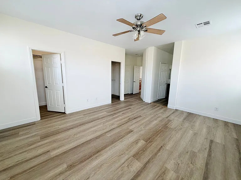 8688 Mesquite Hills St — Photo 13