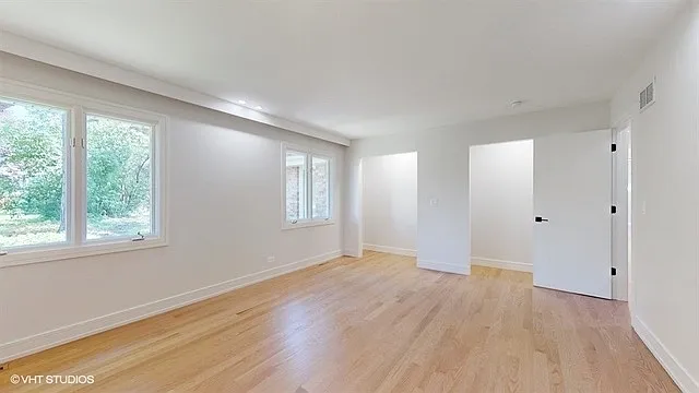 8473 Canterberry Dr — Photo 12