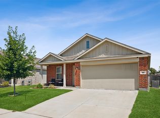 412 Falling Star Dr, Haslet, TX 76052