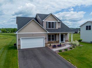 3427 Tall Tree Ln, Baldwinsville, NY 13027