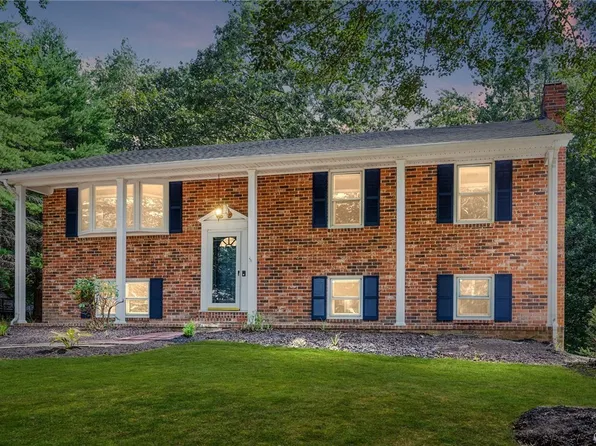 15016 Rural Acres Dr, Woodford, VA 22580