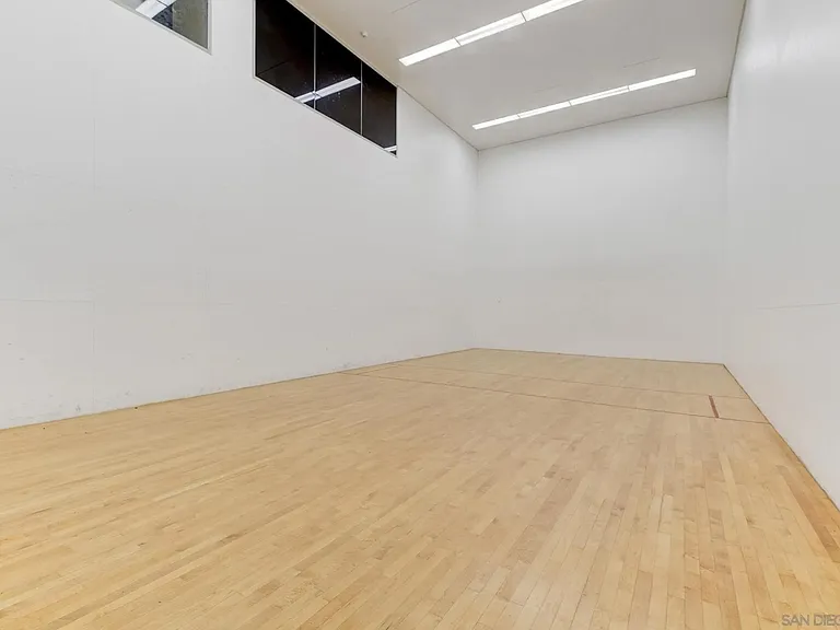 Raquetball Court