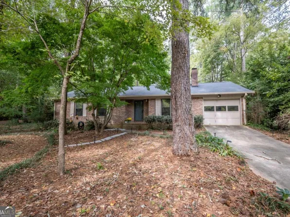 205 Brookstone Dr, Athens, GA 30605