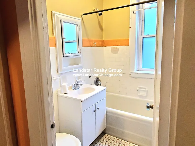 1920 W Morse Ave #2N — Photo 10