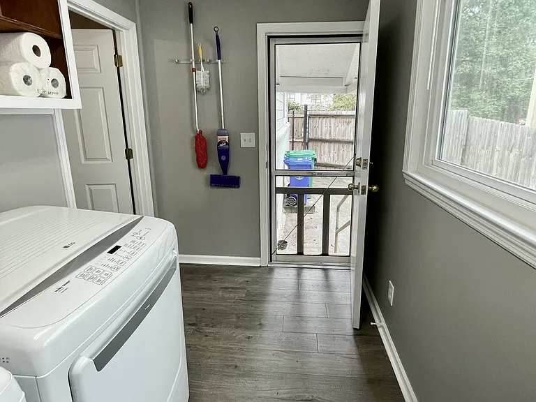 1103 Palafox Dr NE — Photo 27