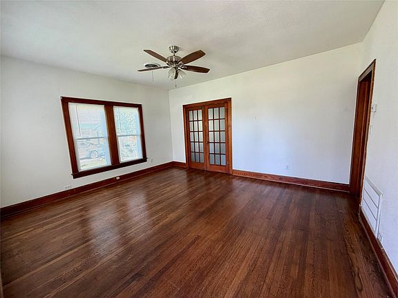 5th image of 710 N Washington St