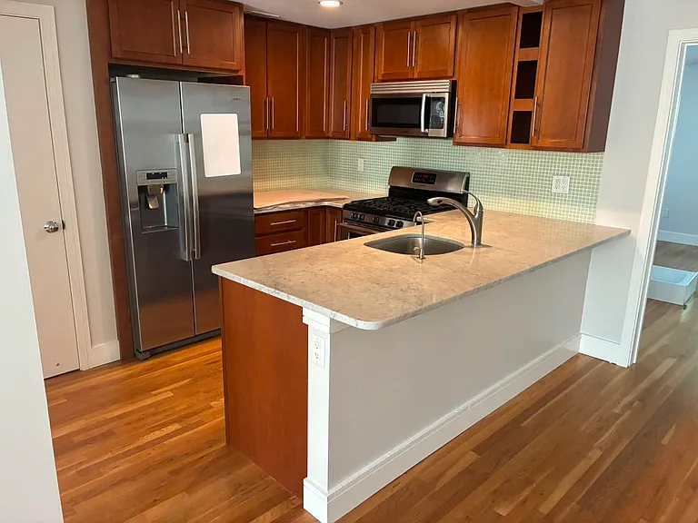 183 Elm St #2 — Photo 2