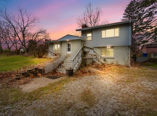 780 S Hacker Rd, Brighton, MI 48114