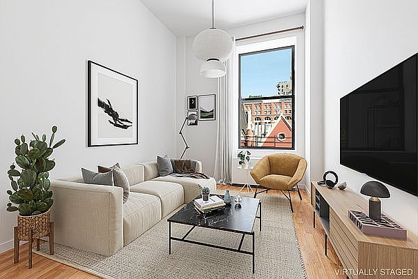 1st image of 130 Barrow St #546