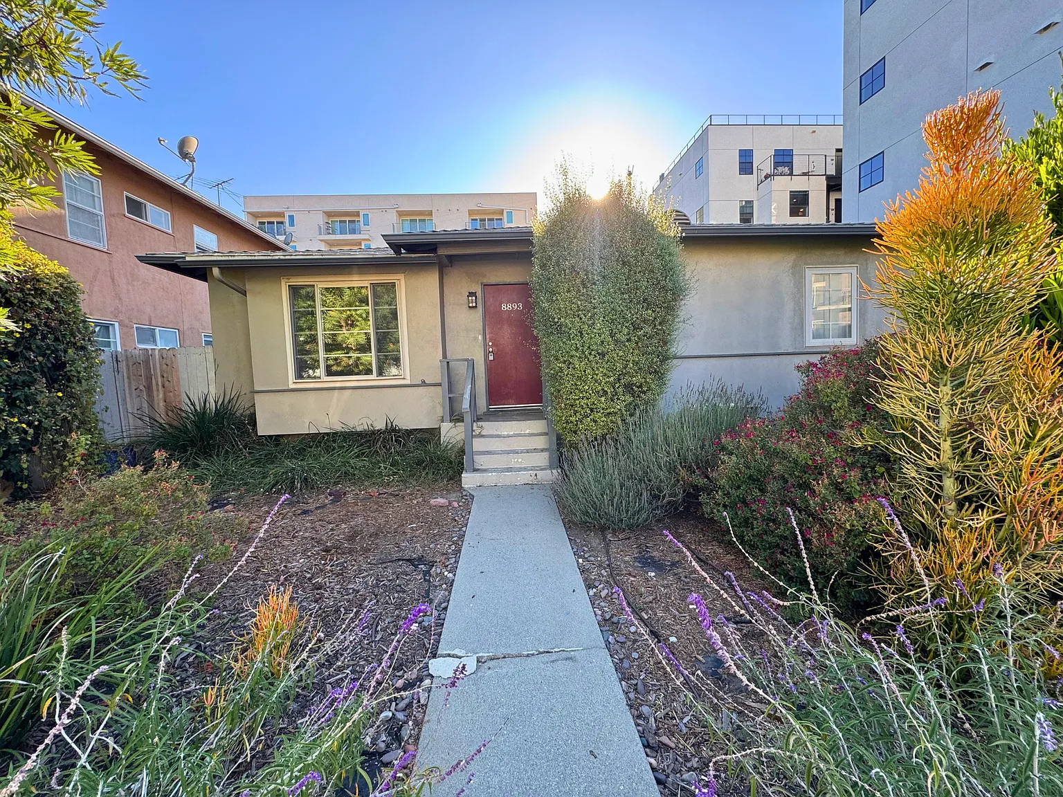 2 bed, $2,495 — Photo 1