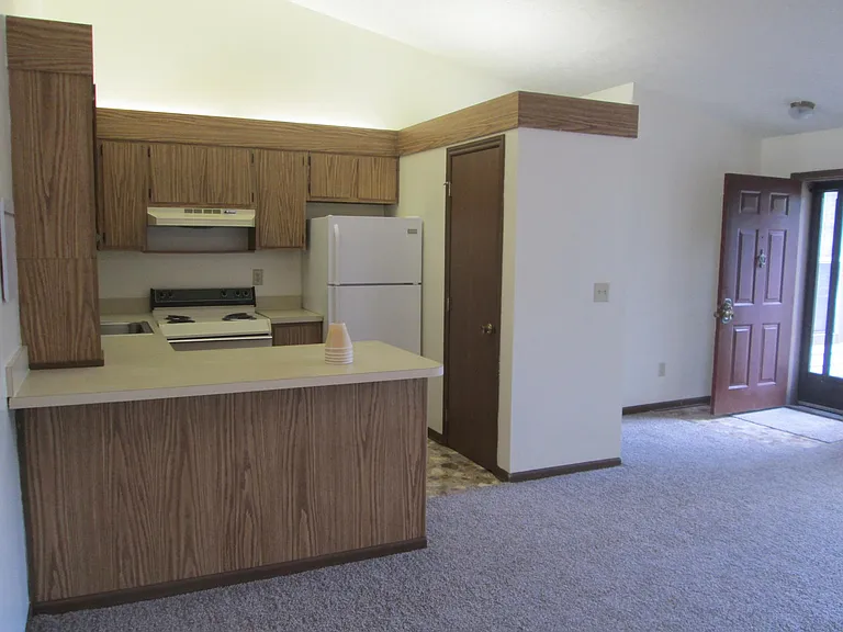 3549 Chesapeake Dr — Photo 5