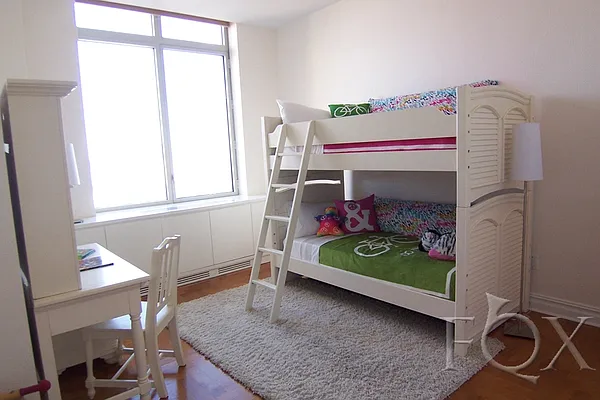 Rented by Fox Residential Group | media 10