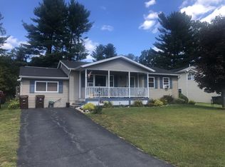 13 Zenas Dr, Queensbury, NY 12804