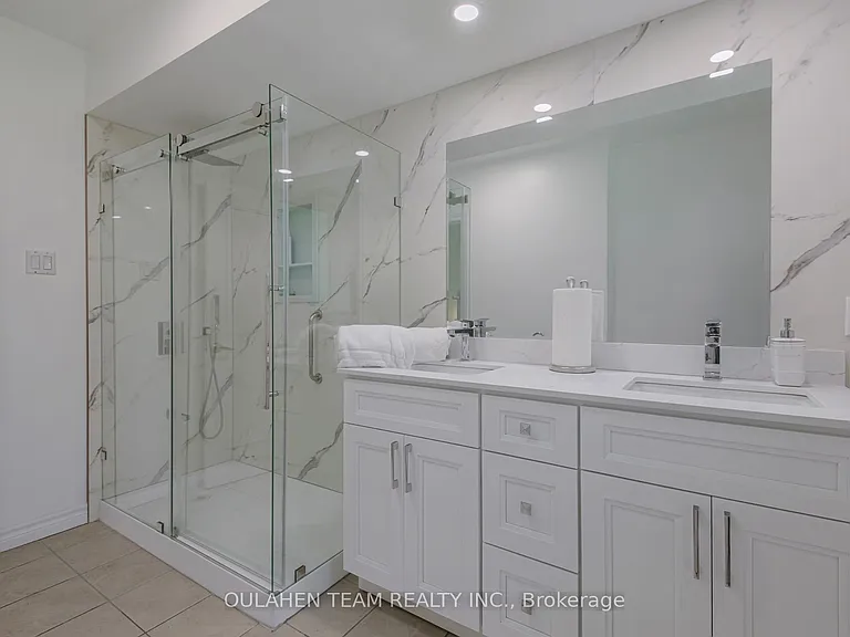 28 Uplands Ave — Photo 19