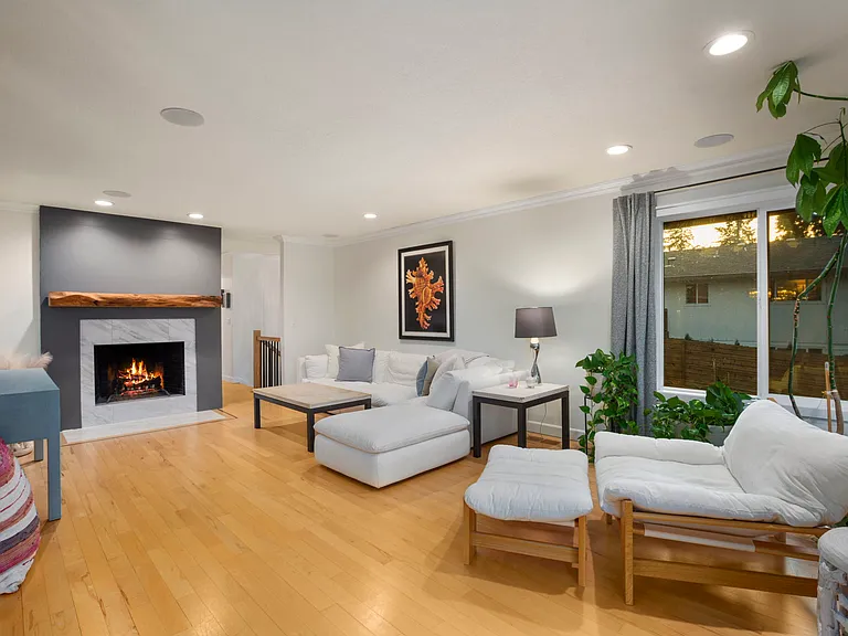 1268 Spruce St — Photo 4