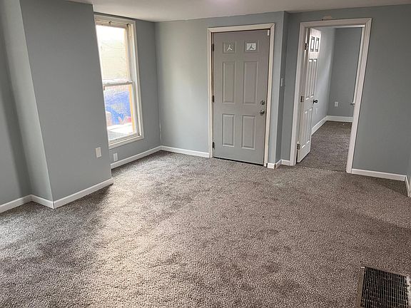 4th image of 378 8th St #1