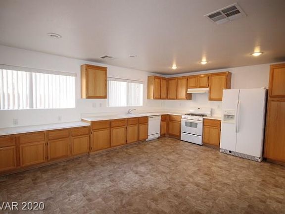 5th image of 8386 Oppenheimer St