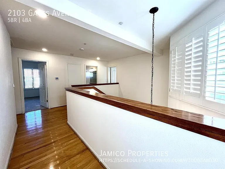 2103 Gates Ave #B — Photo 18