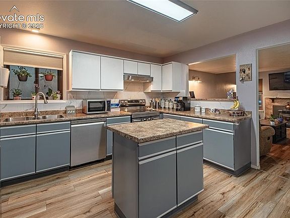 5th image of 3315 Peartree Ct