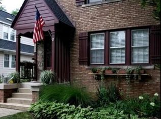 5437 Brookbank Rd, Downers Grove, IL 60515