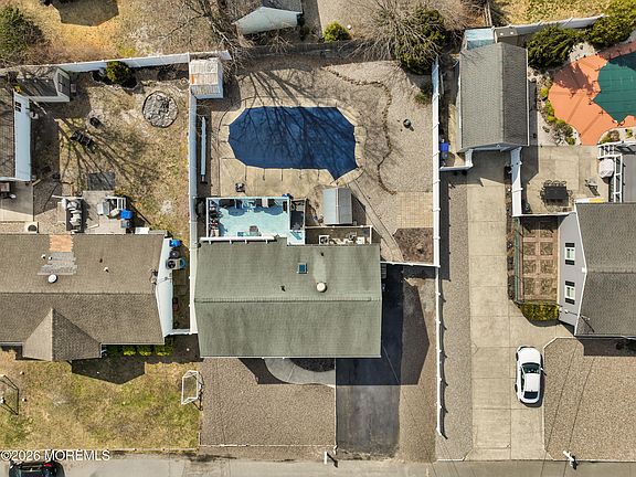 2nd image of 114 Mizzen Road