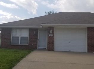 308 NE 6th St APT A, Oak Grove, MO 64075