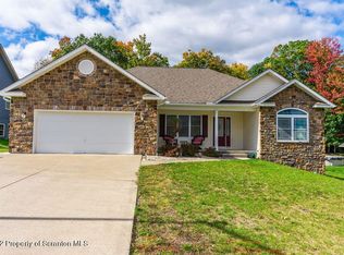 411 Callahan Dr, Jermyn, PA 18433
