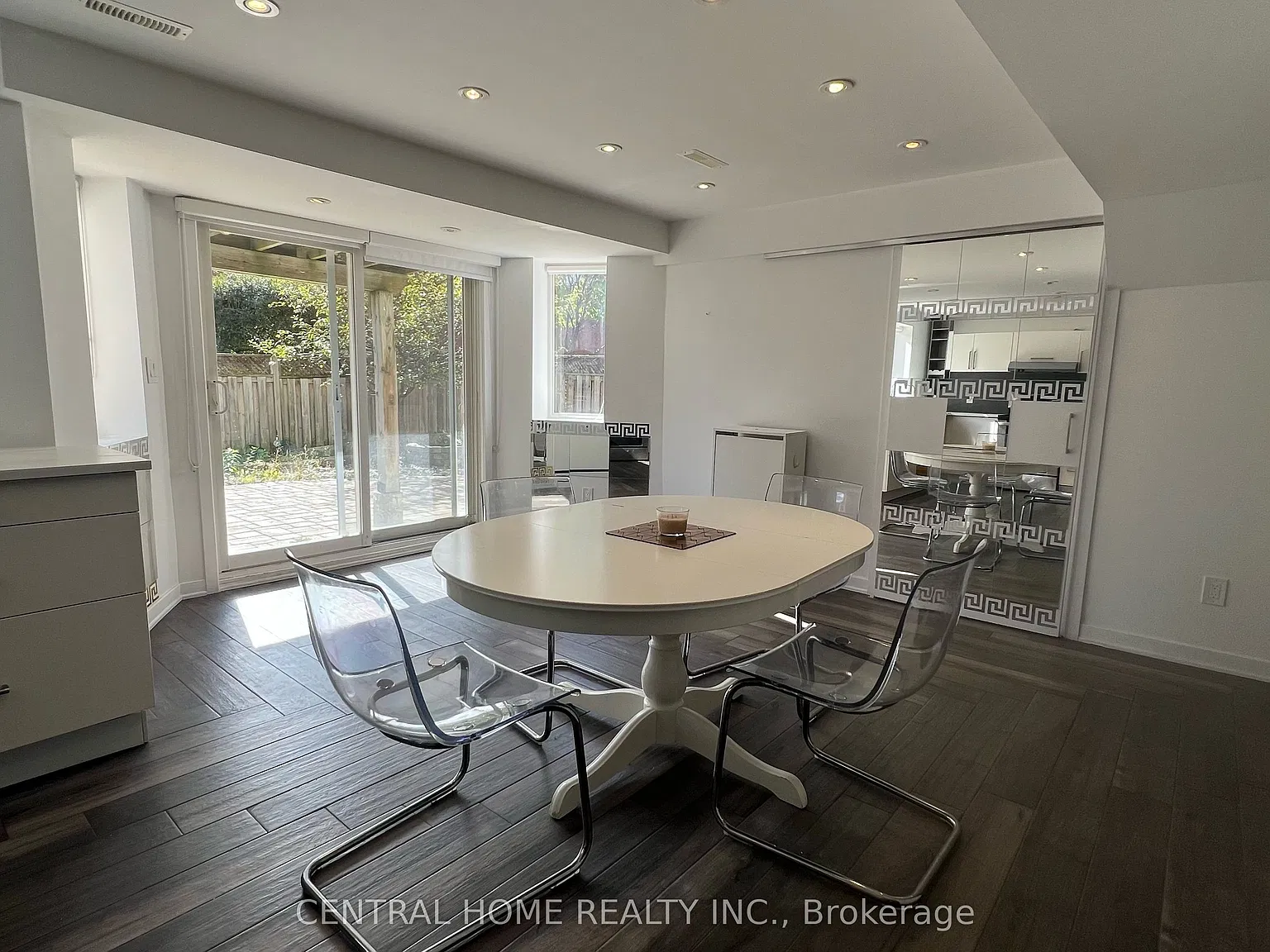 2 bed, $2,200 — Photo 3