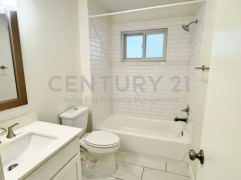 5010 San Jacinto St #204 — Photo 5