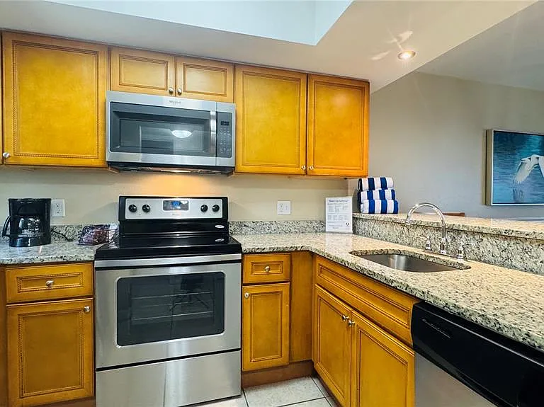 1124 Spaceport Ct — Photo 3