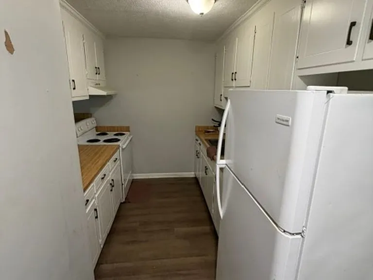 1429A Artesian Ct — Photo 3