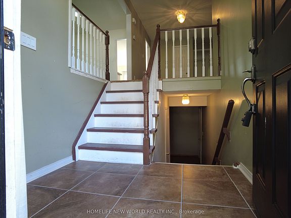3rd image of 42 Engel Cres