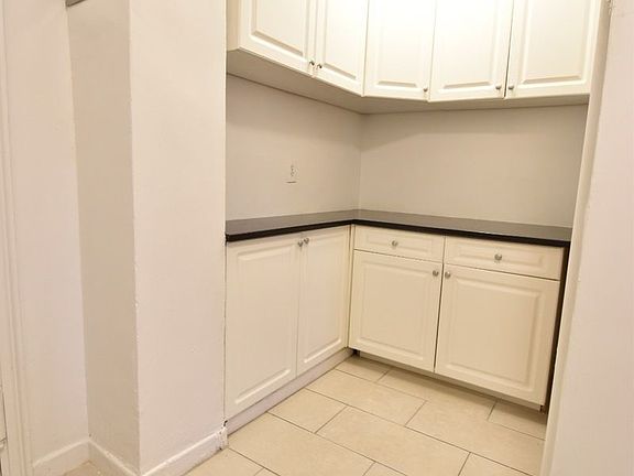 4th image of 865 W End Ave APT 15E