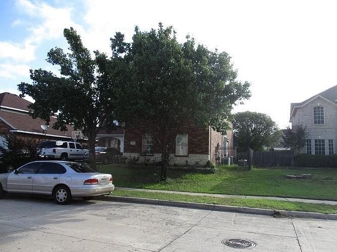 1st image of 3440 Parham Dr