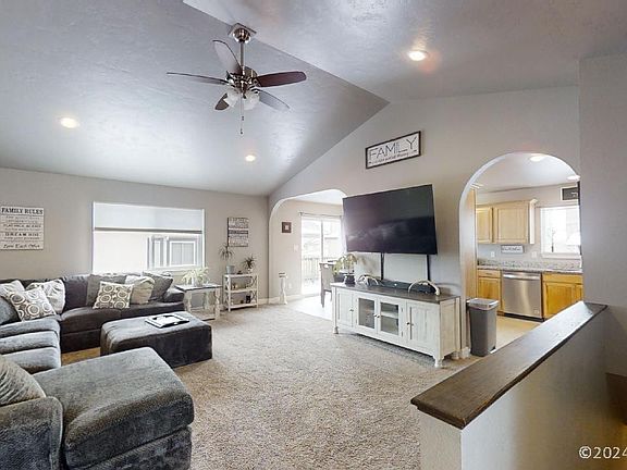 4th image of 4214 Shoshone Dr