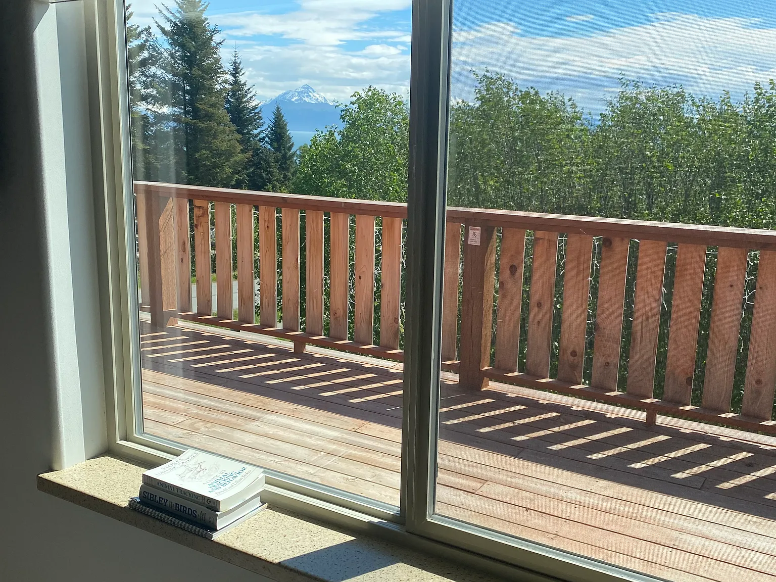 3 bed, 1.5 bath, 1200 sqft, $2,150 — Photo 2